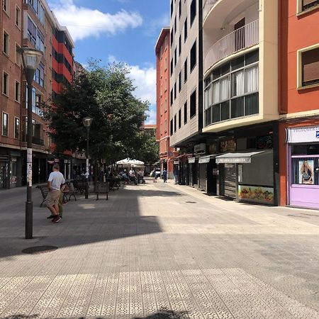Unique Bilbao Bilbau Exterior foto